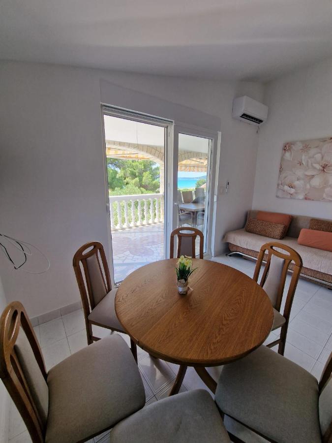 Apartman Lugovic 시베니크 외부 사진