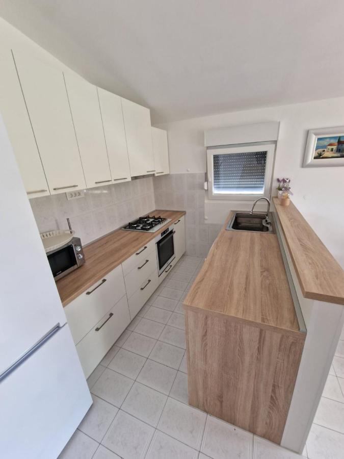 Apartman Lugovic 시베니크 외부 사진